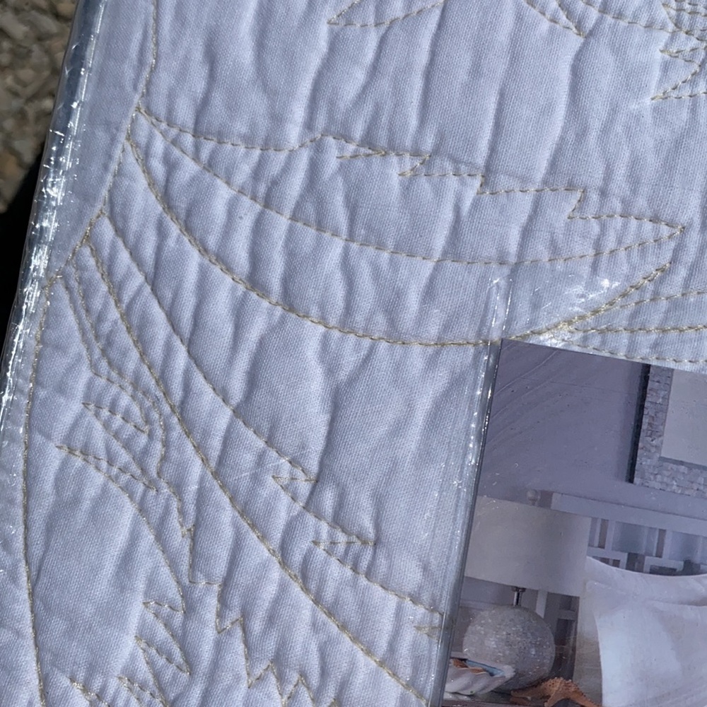 NEW Nicole Miller Full/Queen Bed Quilt & Shams - Picture 6 of 7